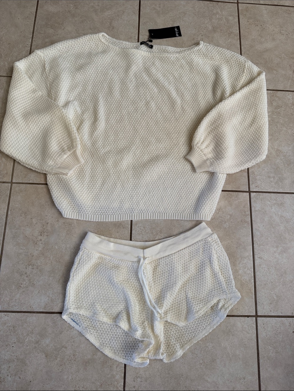 Nasty Gal Cream Textured Knit Sweater and Shorts Set Size Medium New with Tag